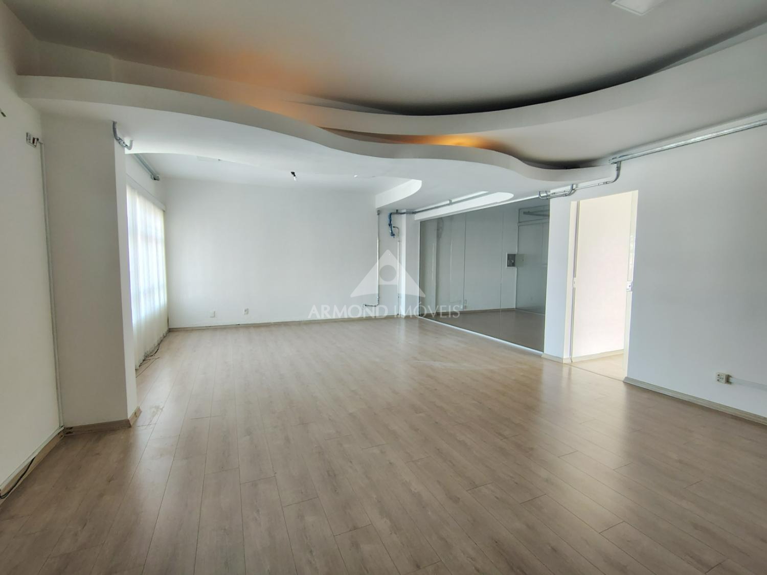 Sala Comercial / Escritorio / Consultório em Jardim Girassol