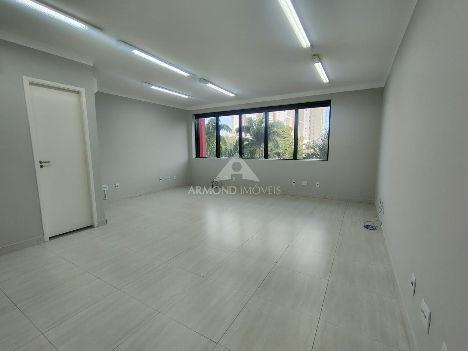 Sala Comercial / Escritorio / Consultório em Santo Antônio