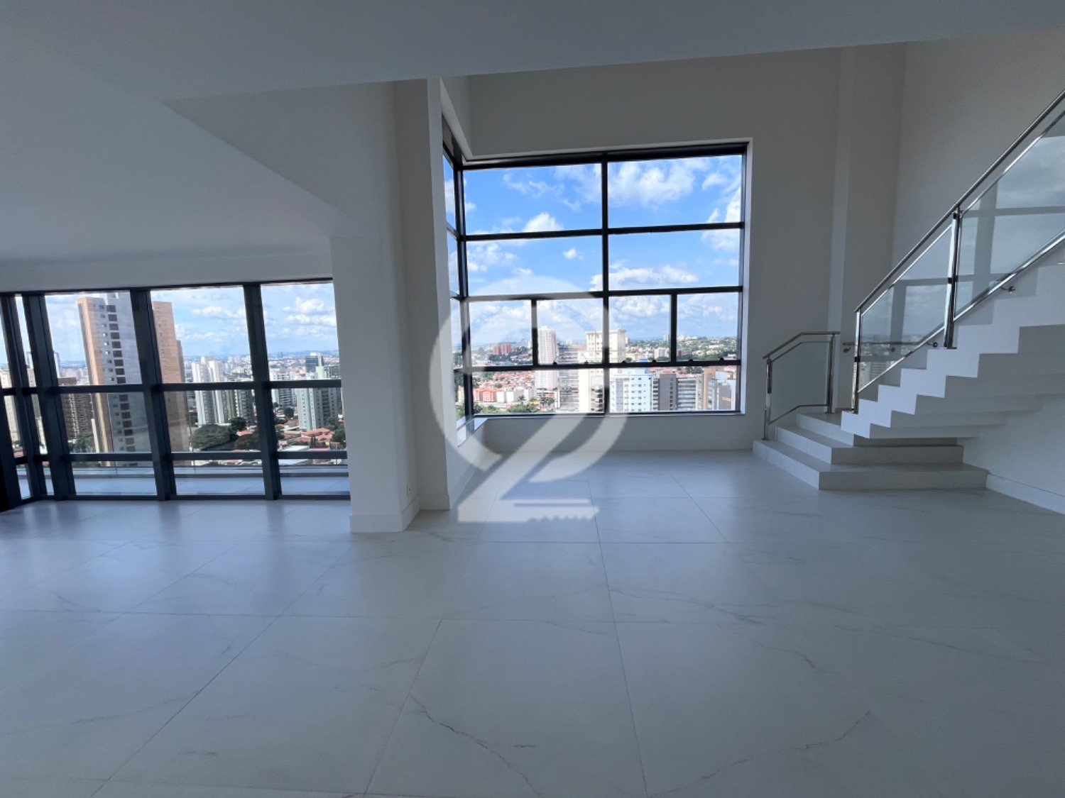 Lindo Apartamento Duplex Cambuí Campinas 193m2 em , Campinas - sp | SoloBR