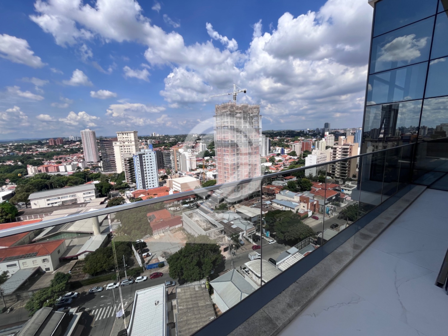 Lindo Apartamento Duplex Cambuí Campinas 193m2 em , Campinas - sp | SoloBR