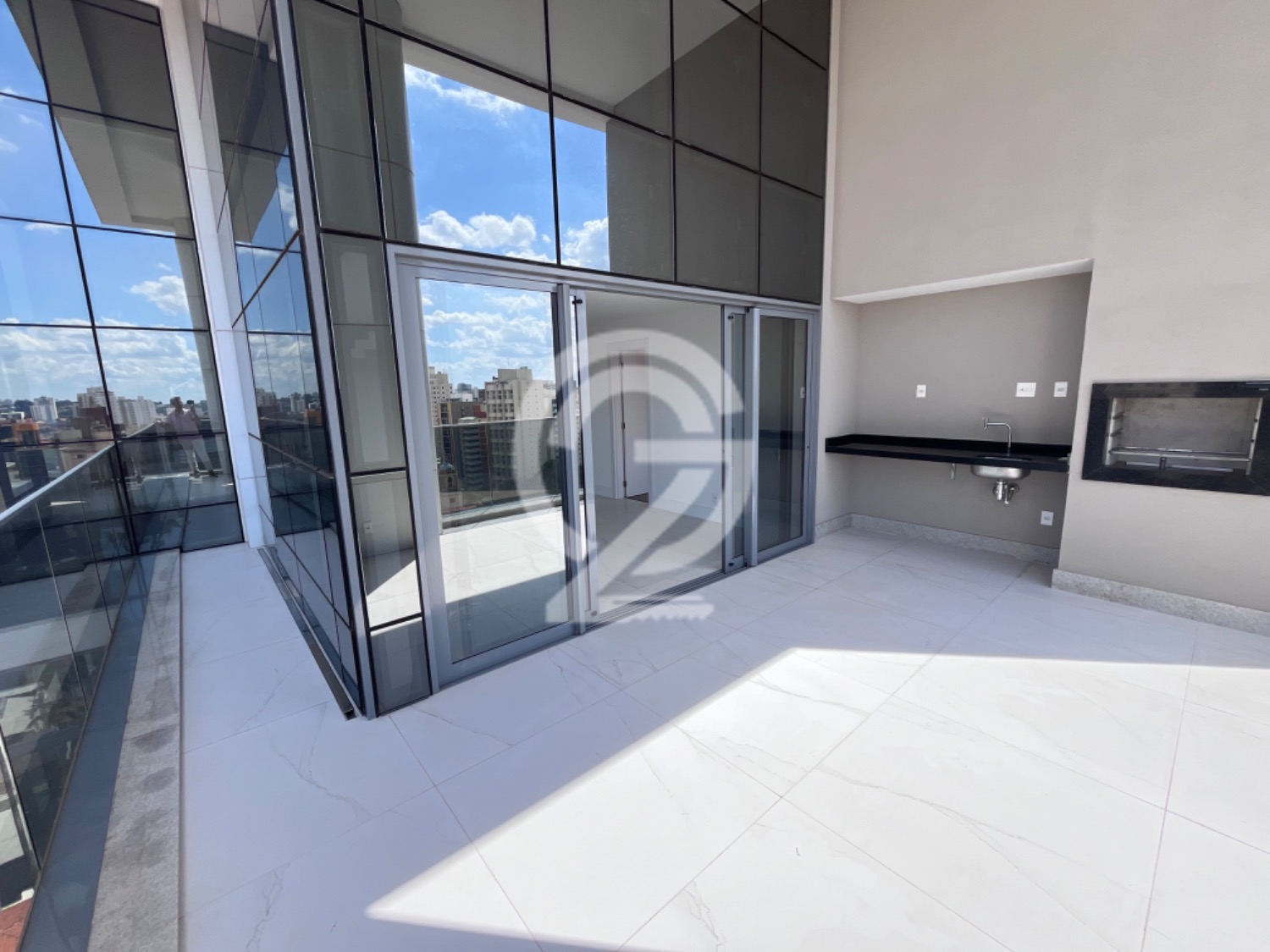 Lindo Apartamento Duplex Cambuí Campinas 193m2 em , Campinas - sp | SoloBR