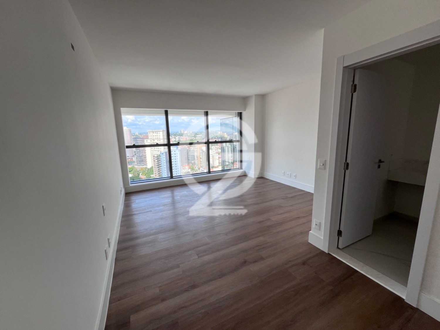 Lindo Apartamento Duplex Cambuí Campinas 193m2 em , Campinas - sp | SoloBR
