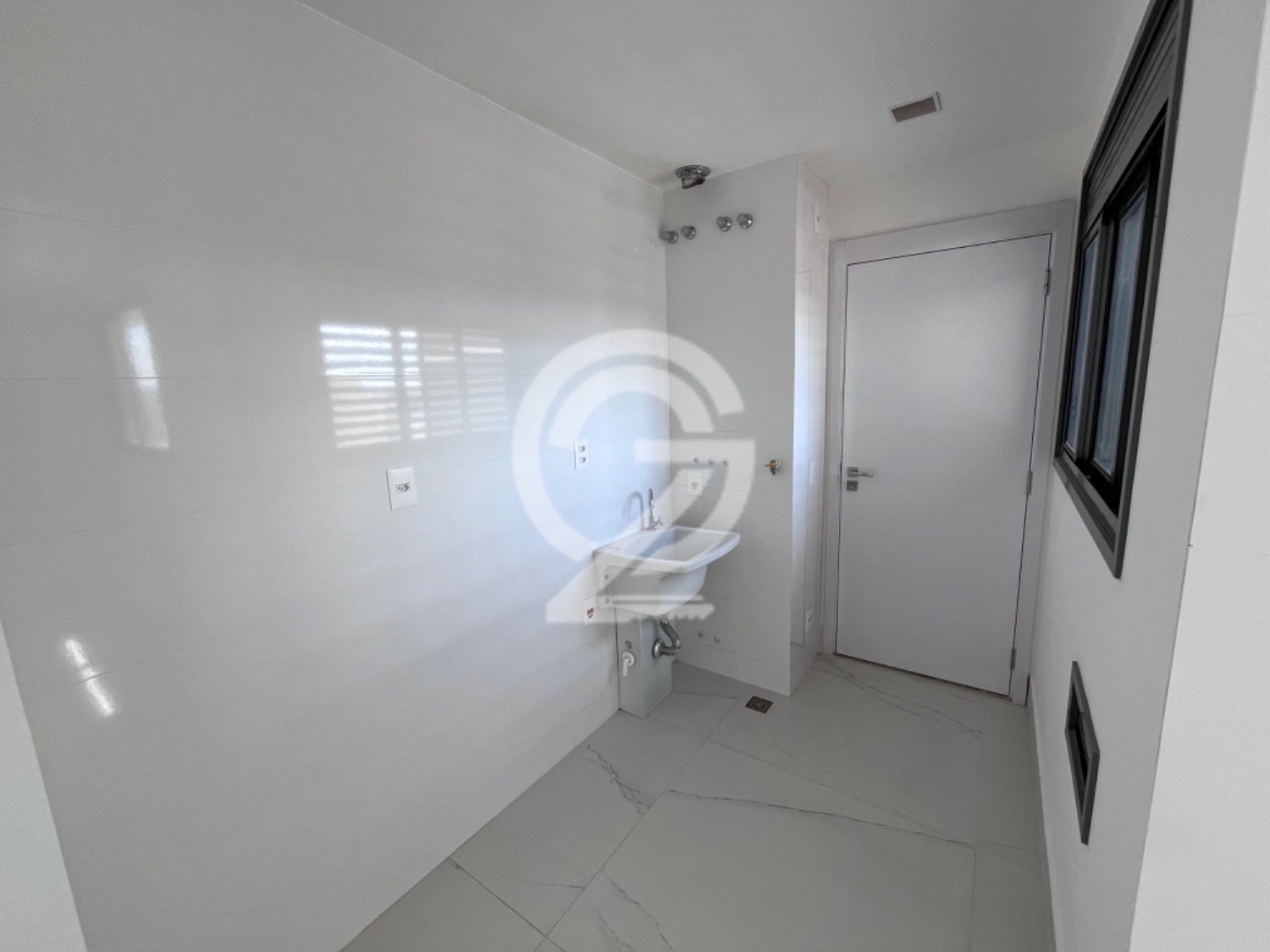 Lindo Apartamento Duplex Cambuí Campinas 193m2 em , Campinas - sp | SoloBR