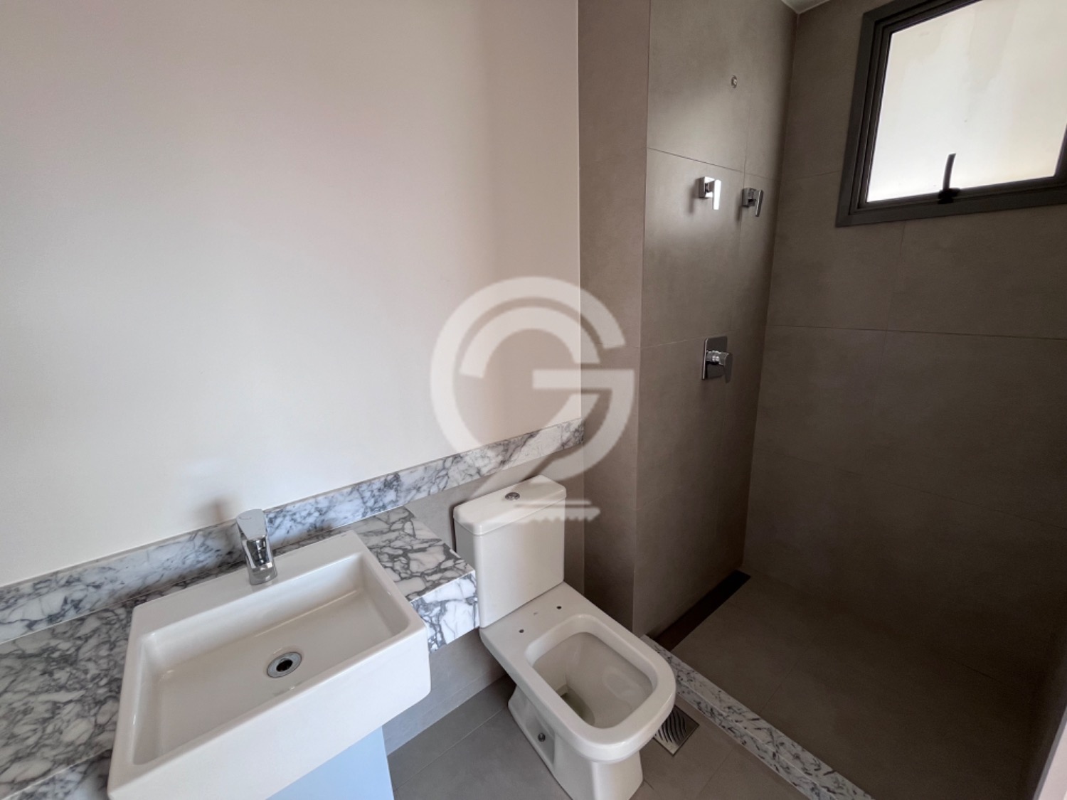 Lindo Apartamento Duplex Cambuí Campinas 193m2 em , Campinas - sp | SoloBR