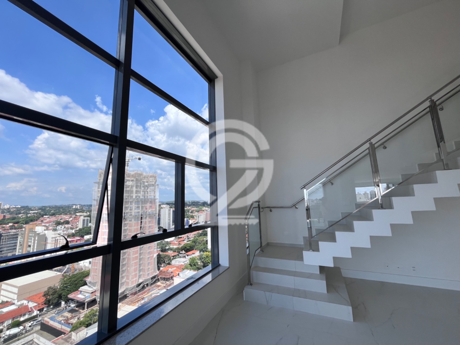 Lindo Apartamento Duplex Cambuí Campinas 193m2 em , Campinas - sp | SoloBR