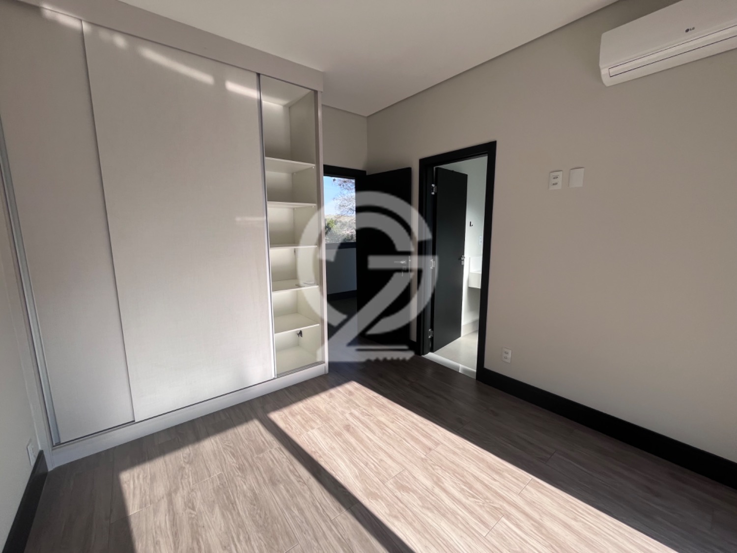 LINDA CASA A VENDA CONDOMÍNIO JARDIM BOTÂNICO - SOUSAS - CAMPINAS-SP em , Campinas - sp | SoloBR