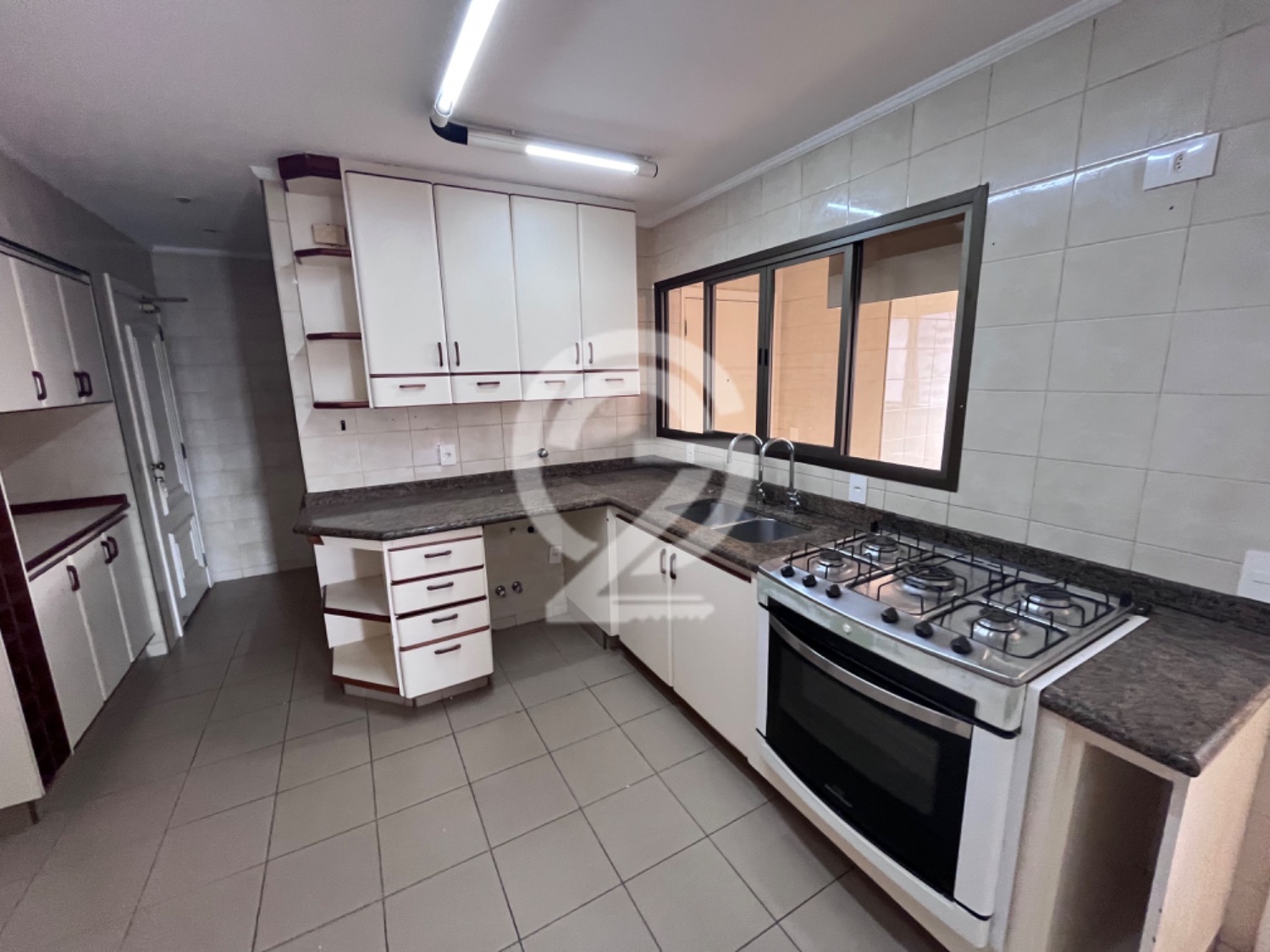 Cobertura com 4 Quartos e 6 banheiros à Venda, 414 m² por R$ 4.000.000 em , Campinas - sp | SoloBR