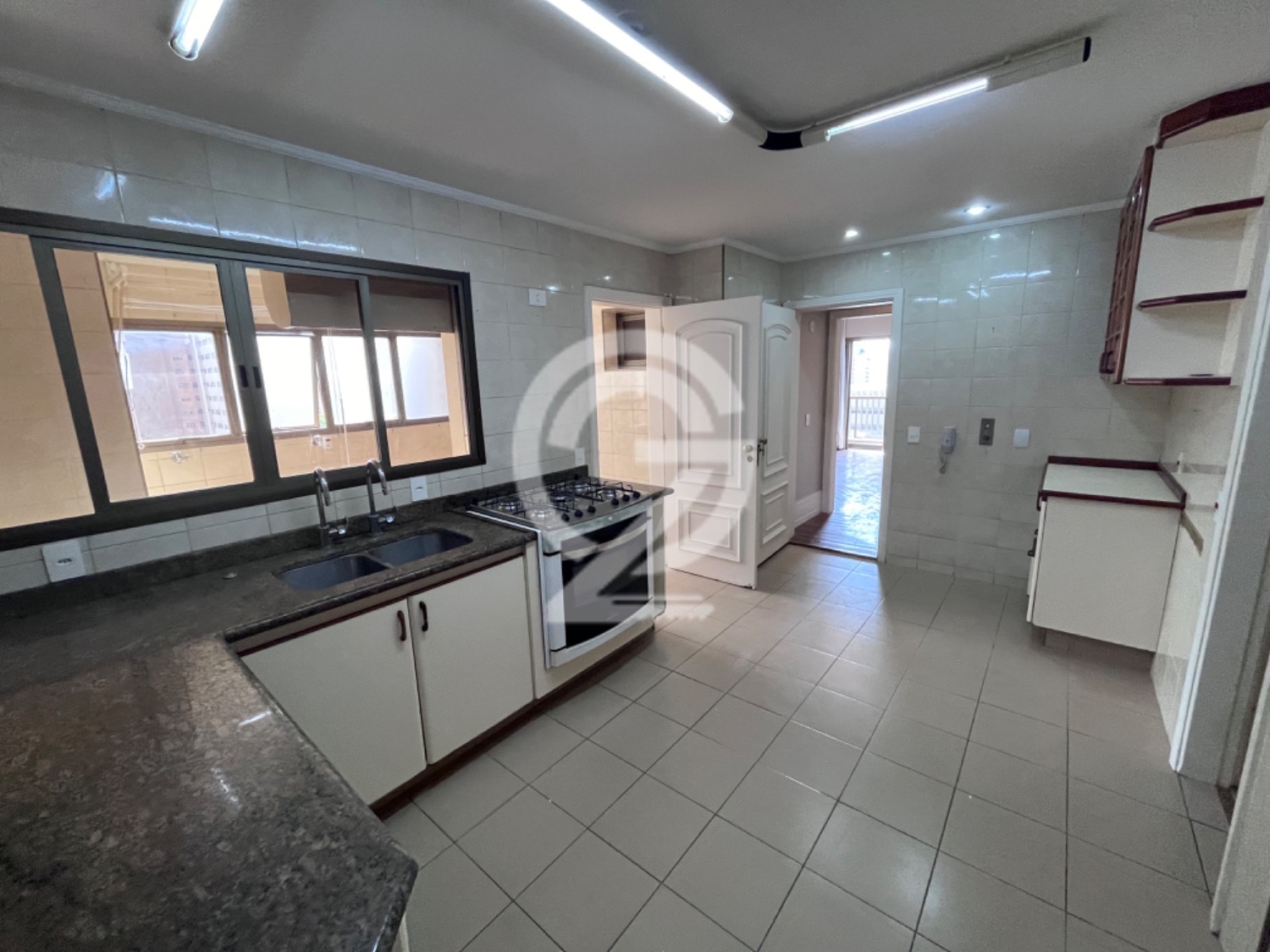 Cobertura com 4 Quartos e 6 banheiros à Venda, 414 m² por R$ 4.000.000 em , Campinas - sp | SoloBR