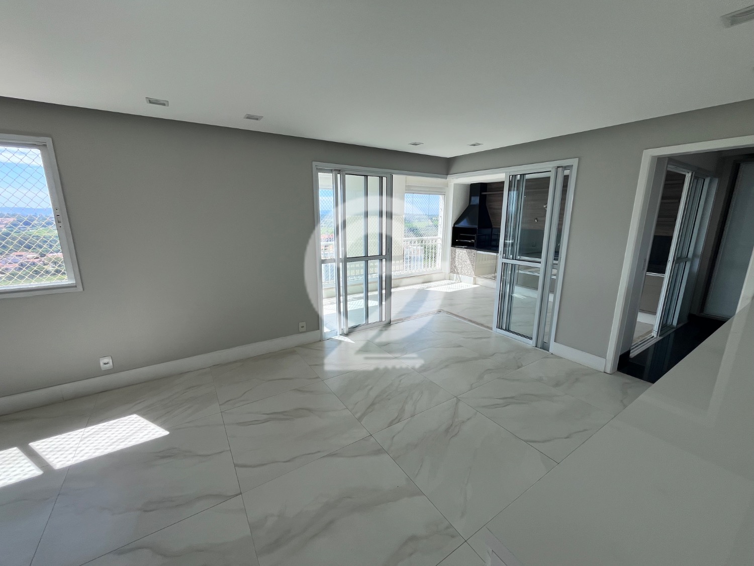 Apartamento SEMI MOBILIADO  3 Quartos Sendo 3 suites à Venda e Locação, 162 m² por R$ 1.850.000 em , Campinas - sp | SoloBR