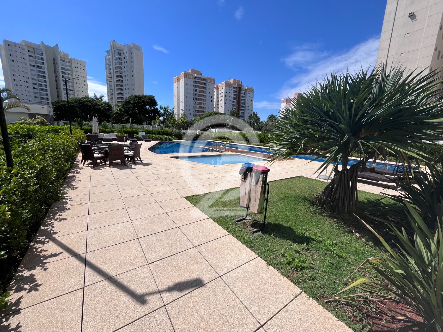 Apartamento SEMI MOBILIADO  3 Quartos Sendo 3 suites à Venda e Locação, 162 m² por R$ 1.850.000 em , Campinas - sp | SoloBR