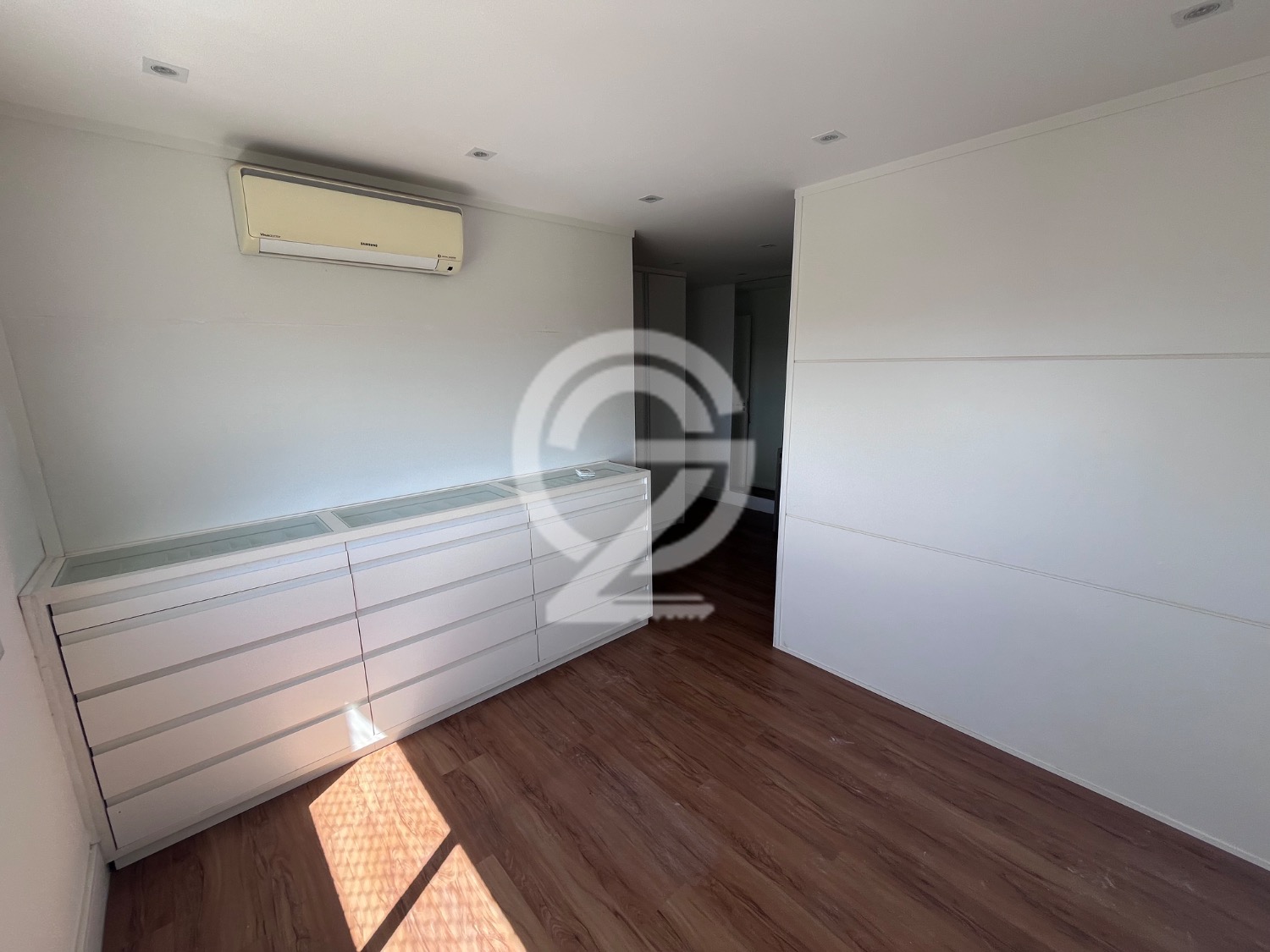 Apartamento SEMI MOBILIADO  3 Quartos Sendo 3 suites à Venda e Locação, 162 m² por R$ 1.850.000 em , Campinas - sp | SoloBR