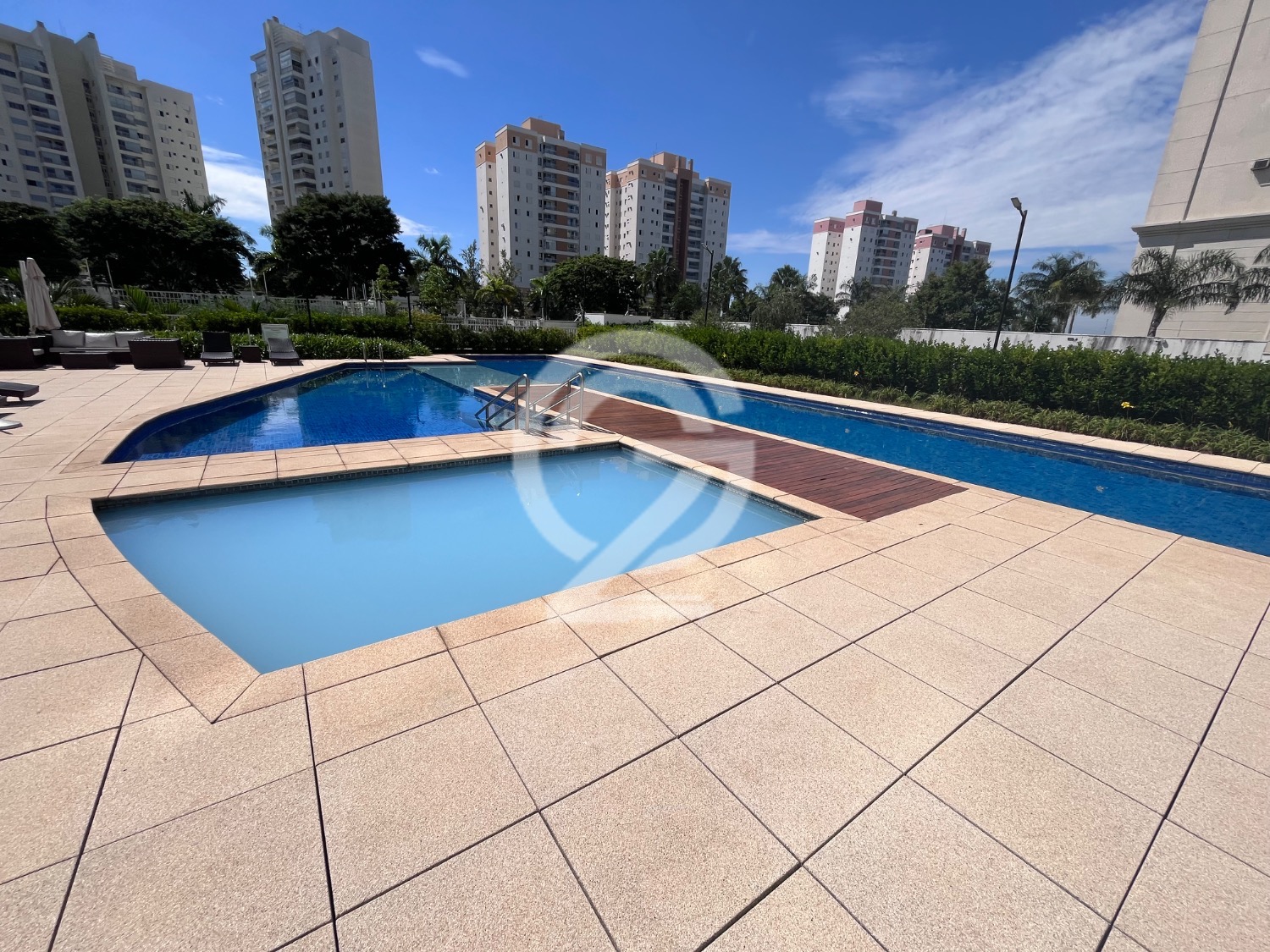 Apartamento SEMI MOBILIADO  3 Quartos Sendo 3 suites à Venda e Locação, 162 m² por R$ 1.850.000 em , Campinas - sp | SoloBR