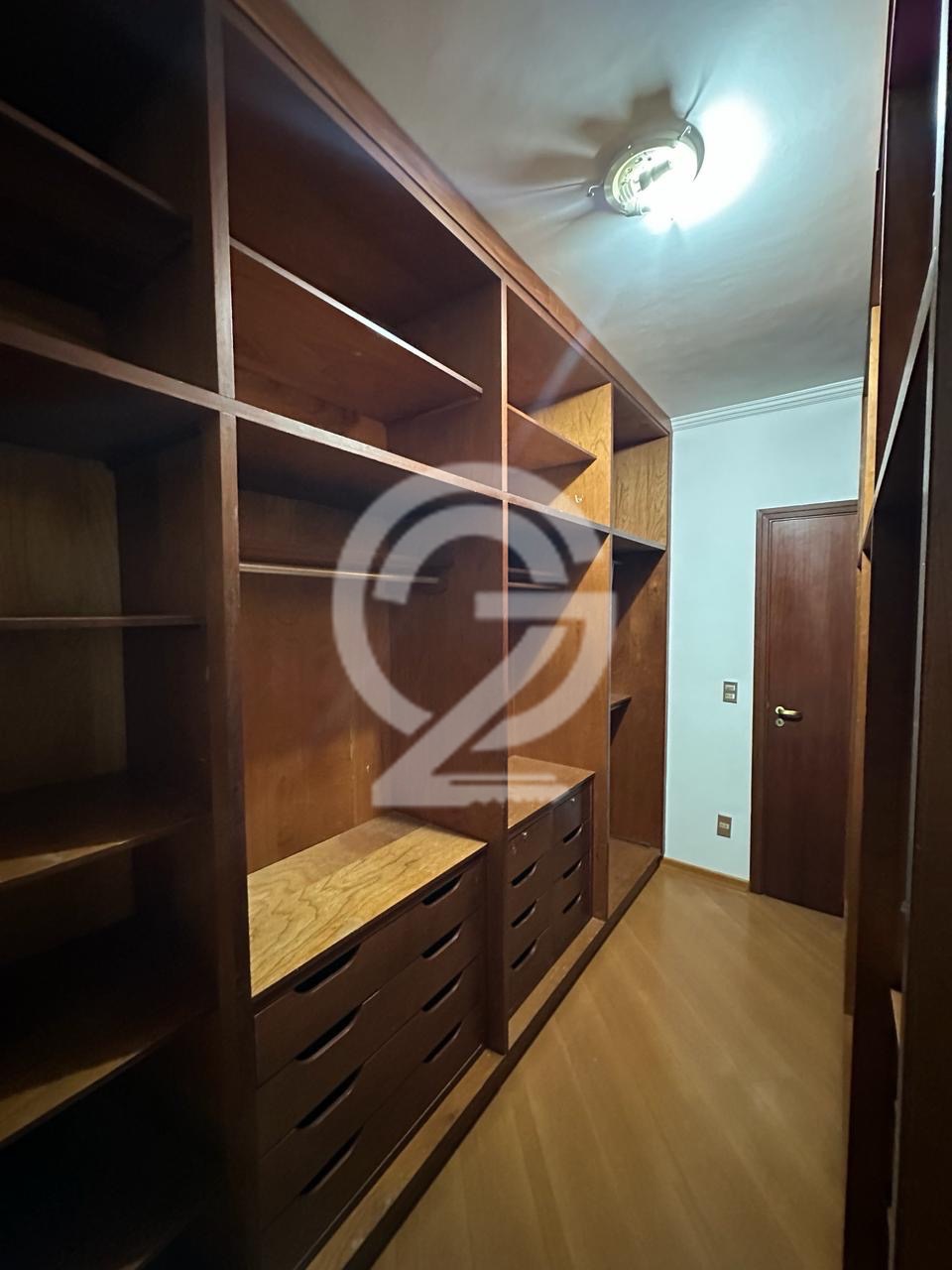 Casa com 2 Quartos e 3 banheiros à Venda, 280 m² por R$ 1.100.000 em , Campinas - sp | SoloBR