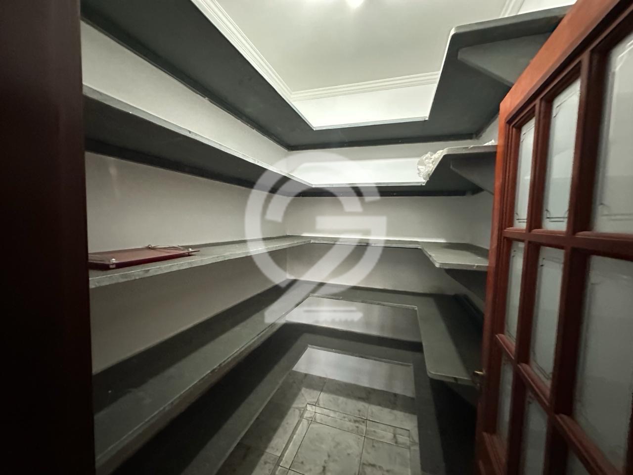 Casa com 2 Quartos e 3 banheiros à Venda, 280 m² por R$ 1.100.000 em , Campinas - sp | SoloBR