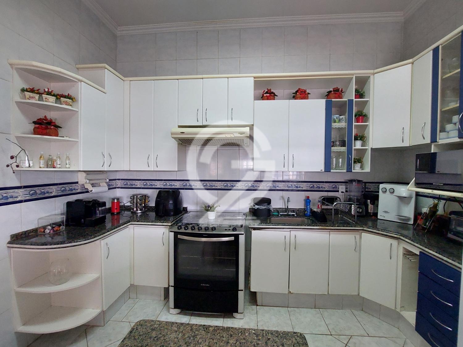 Sobrado com 3 Quartos e 3 banheiros à Venda, 212 m² por R$ 998.000 em , Campinas - sp | SoloBR