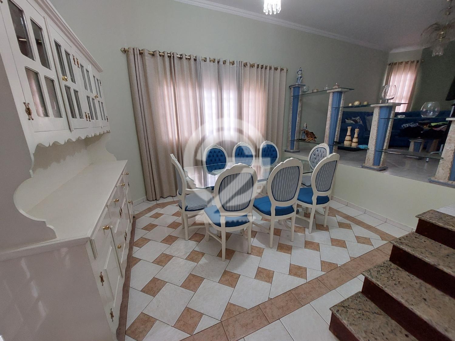 Sobrado com 3 Quartos e 3 banheiros à Venda, 212 m² por R$ 998.000 em , Campinas - sp | SoloBR