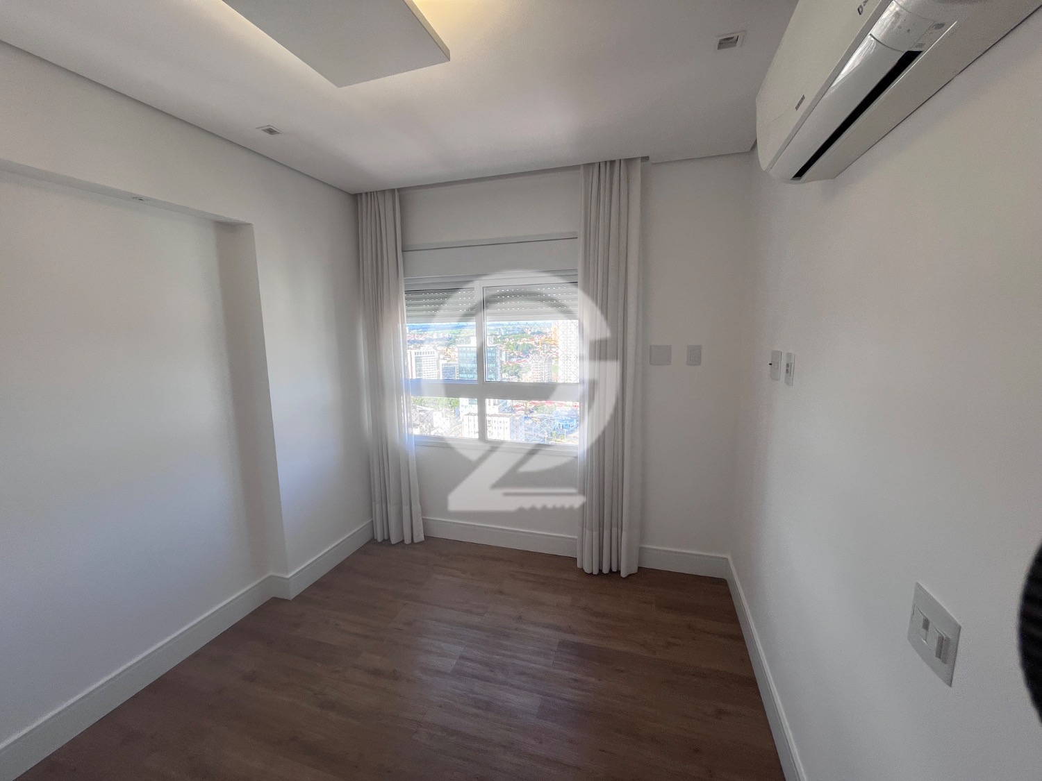 Apartamento com 3 Quartos e 4 banheiros à Venda, 213 m² por R$ 3.600.000 em , Campinas - sp | SoloBR