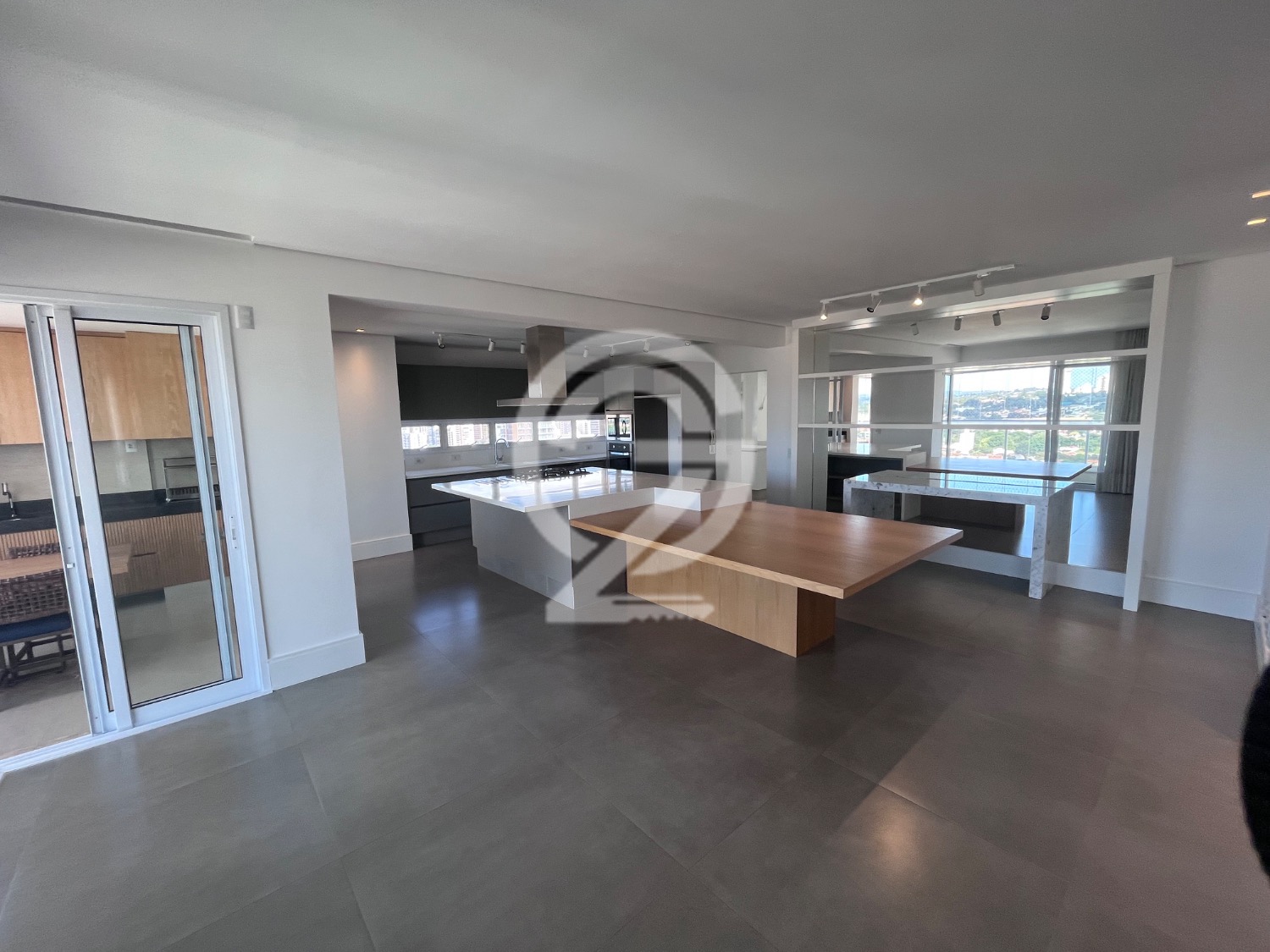 Apartamento com 3 Quartos e 4 banheiros à Venda, 213 m² por R$ 3.600.000 em , Campinas - sp | SoloBR