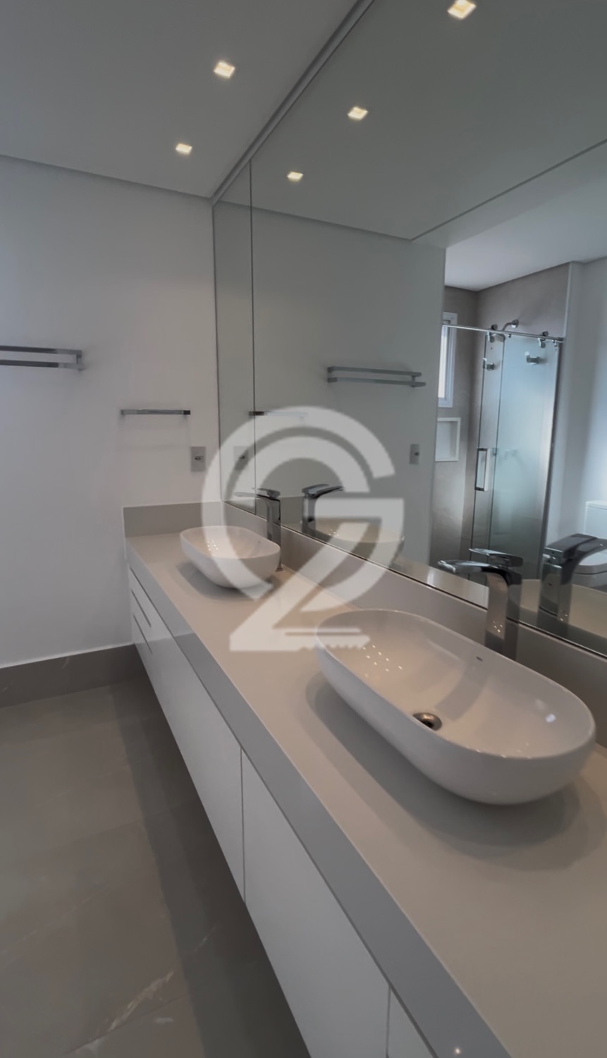 Apartamento com 3 Quartos e 4 banheiros à Venda, 213 m² por R$ 3.600.000 em , Campinas - sp | SoloBR