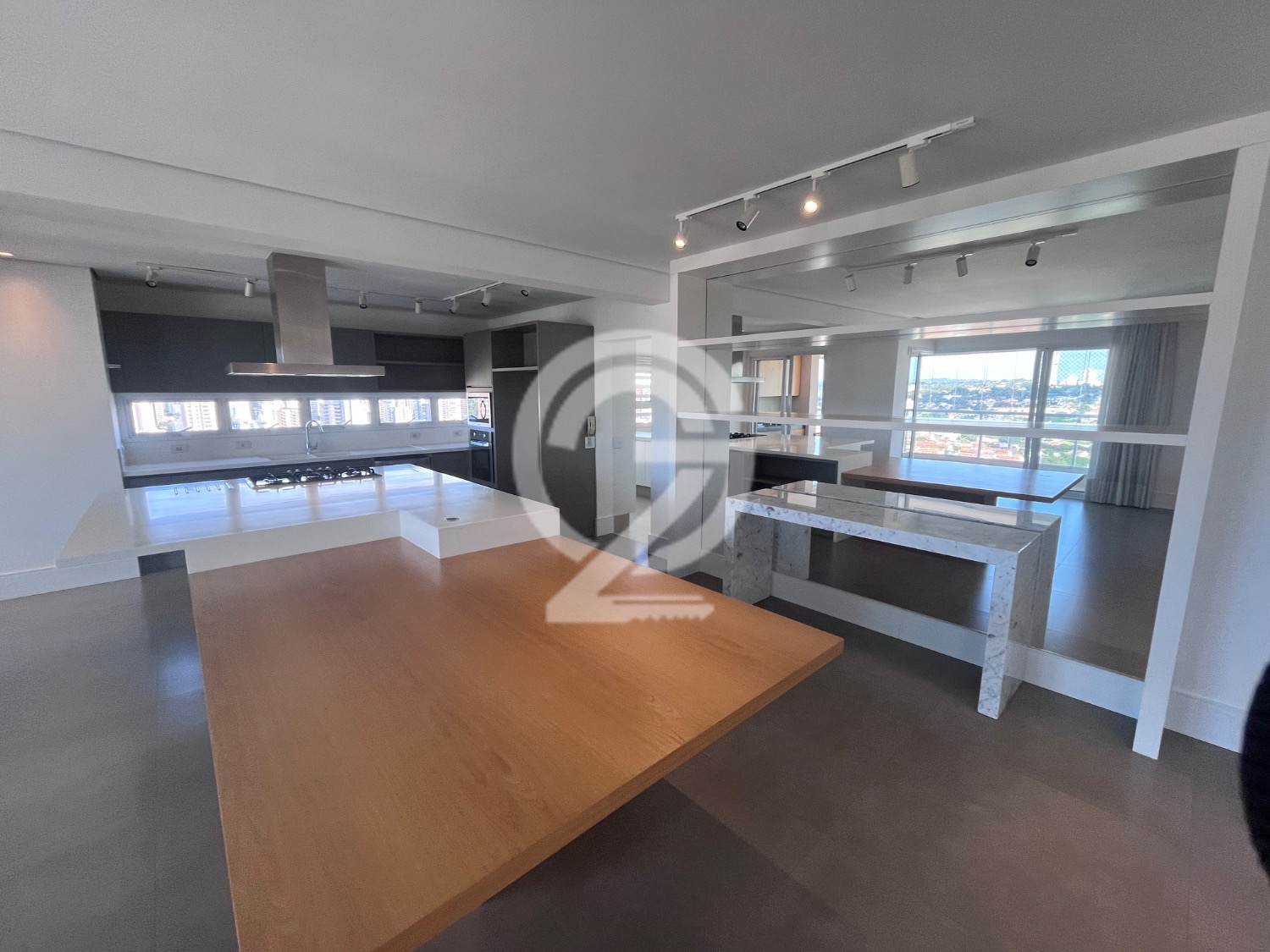Apartamento com 3 Quartos e 4 banheiros à Venda, 213 m² por R$ 3.600.000 em , Campinas - sp | SoloBR