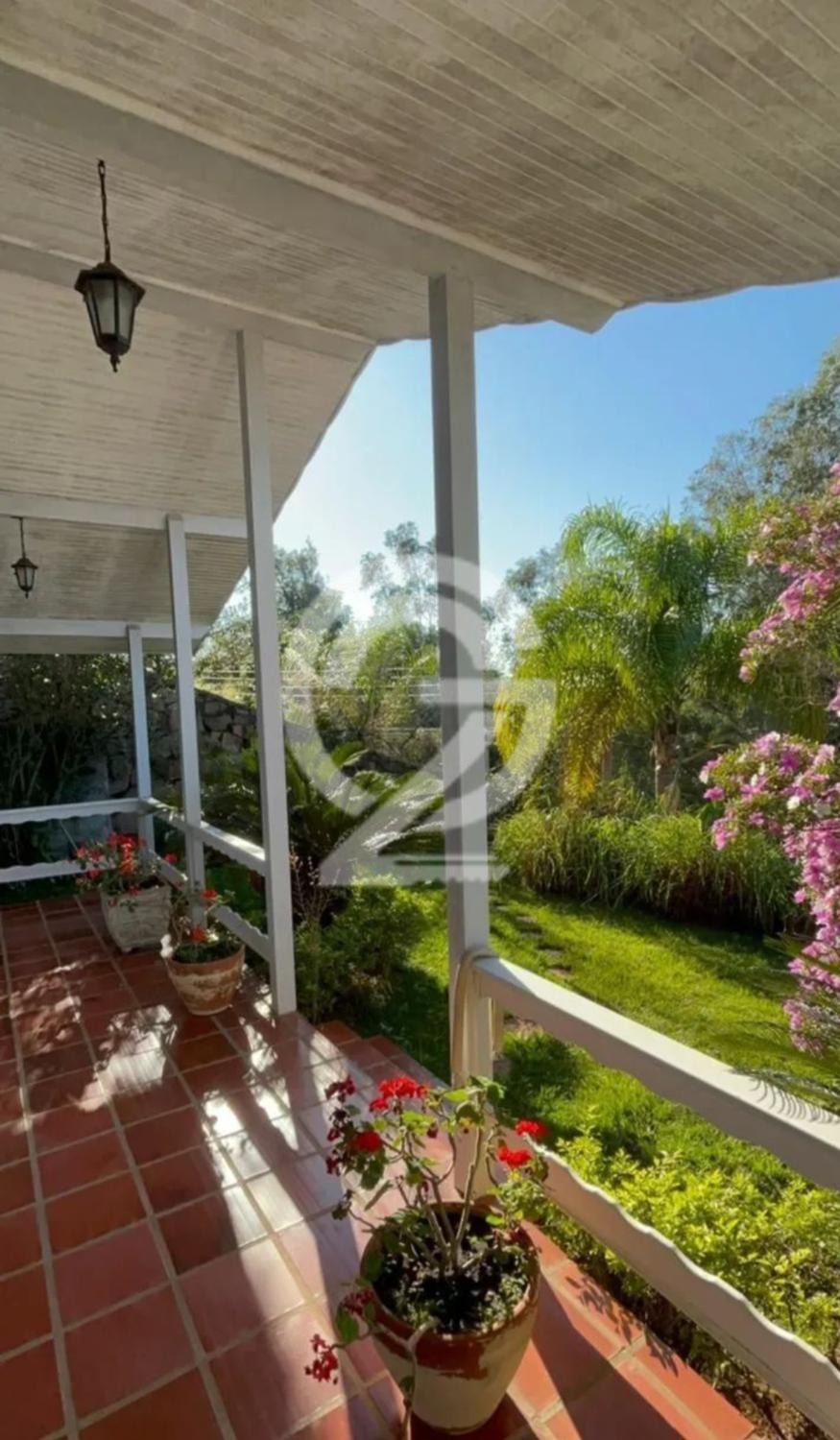 Casa para alugar em condomínio de alto nível, tranquilo e cercado de natureza em Sousas. em , Campinas - sp | SoloBR