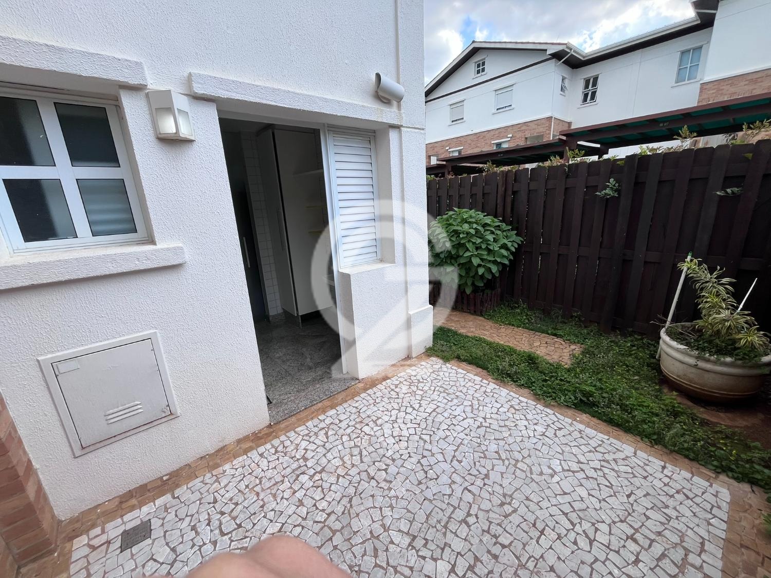 Town House Térrea e Totalmente Mobiliada para Locação no Residencial Villa Bela – Campinas/SP em , Campinas - sp | SoloBR